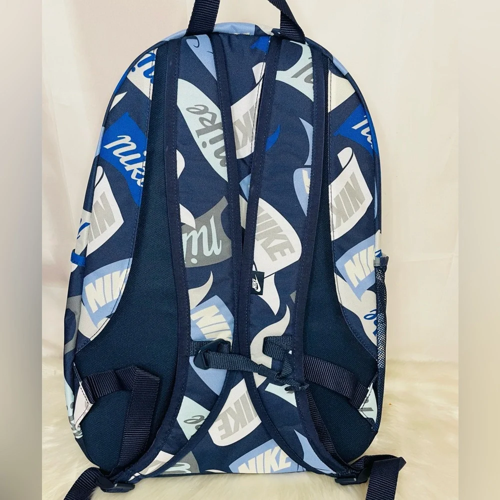 Nike bold backpack